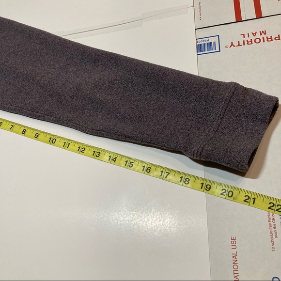 Woman’s Carhartt Purple Zip Up Hooded Sweatshirt Size Medium - Picture 6 of 11